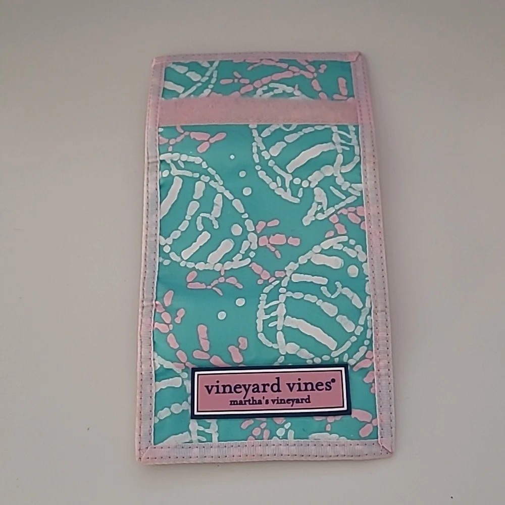 Vineyard Vines Tri Fold Wallet In Martha's Vineyard Print